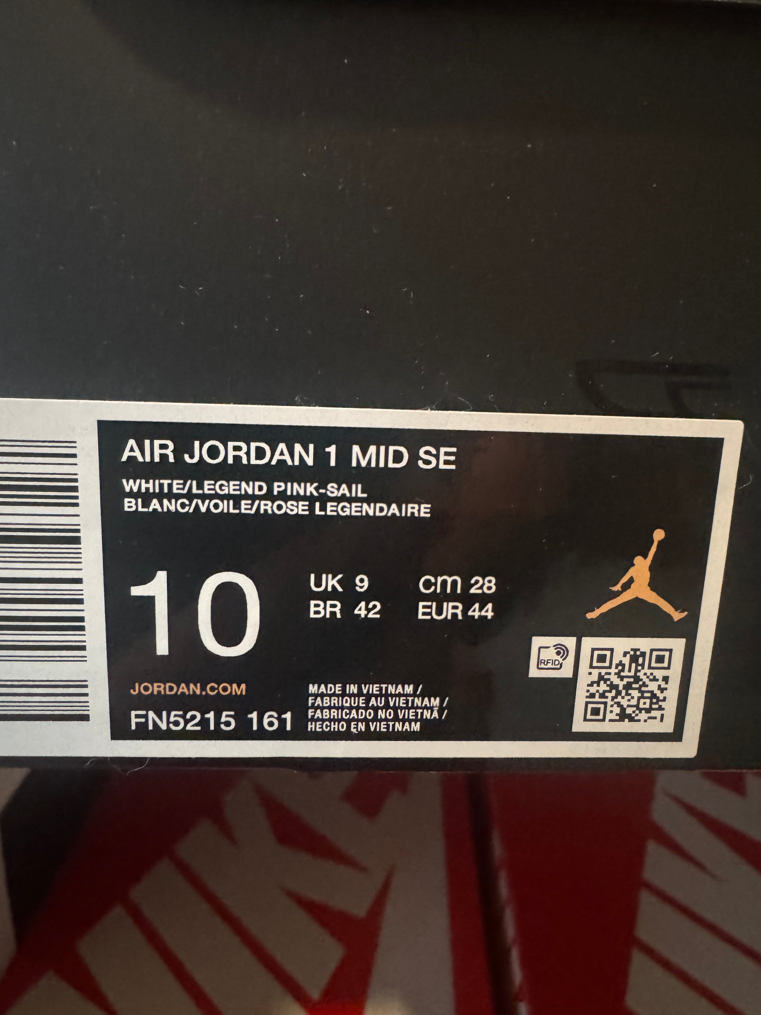 AIR JORDAN 1 MID SE