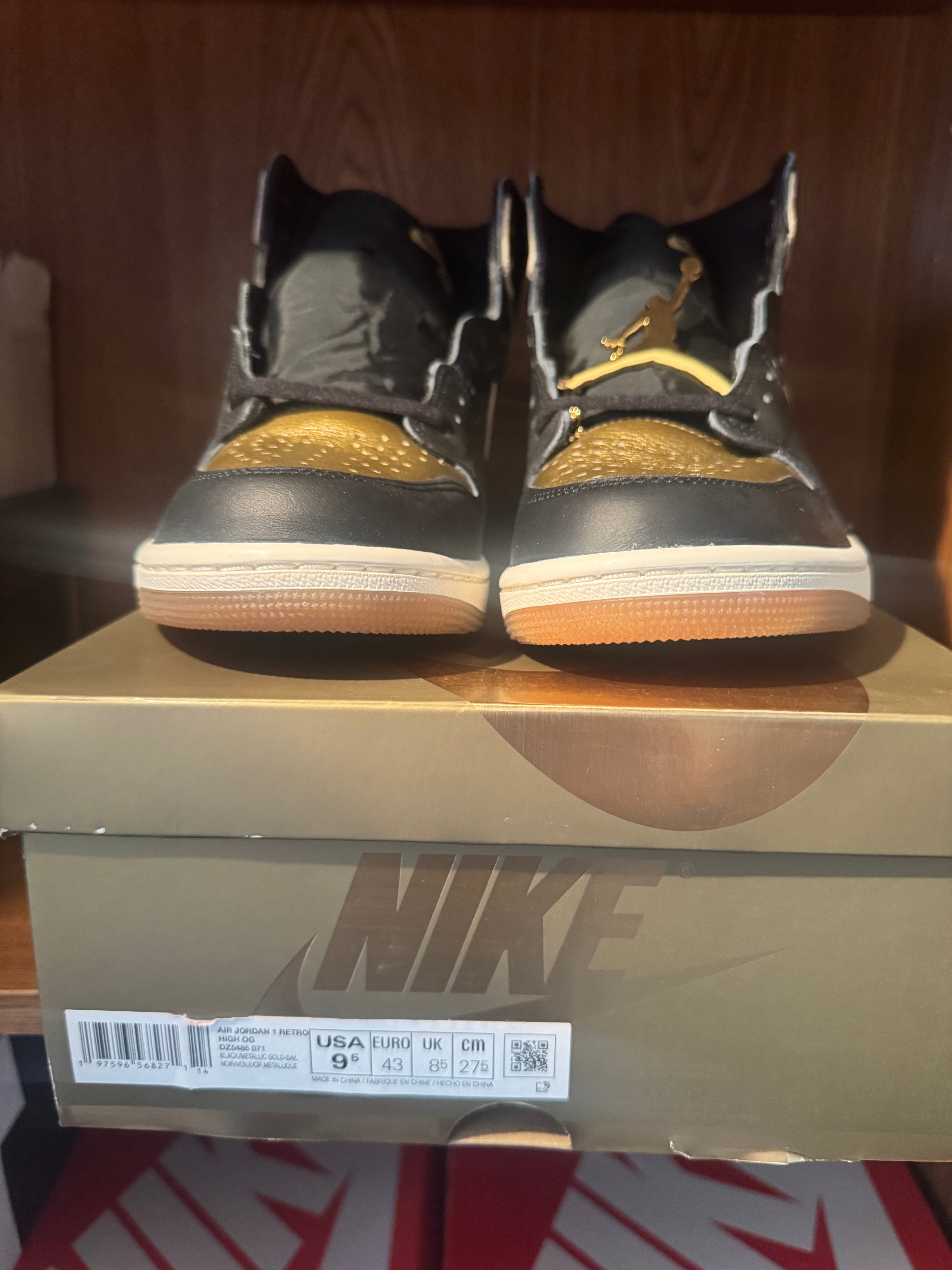 JORDAN 1 RETRO HIGH OG DZ5485 071 BLACK/METALLIC GOLD-SAIL