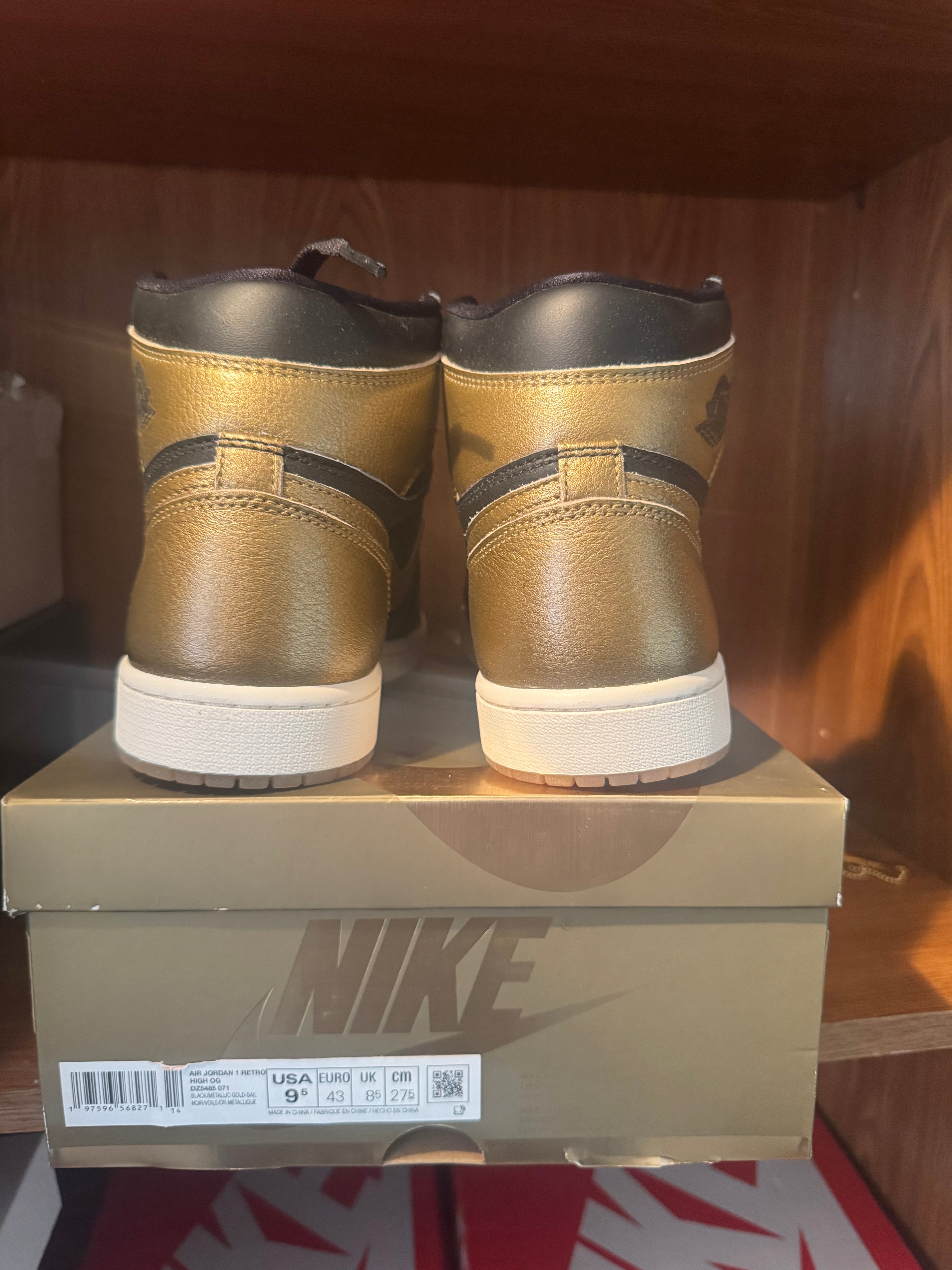 JORDAN 1 RETRO HIGH OG DZ5485 071 BLACK/METALLIC GOLD-SAIL