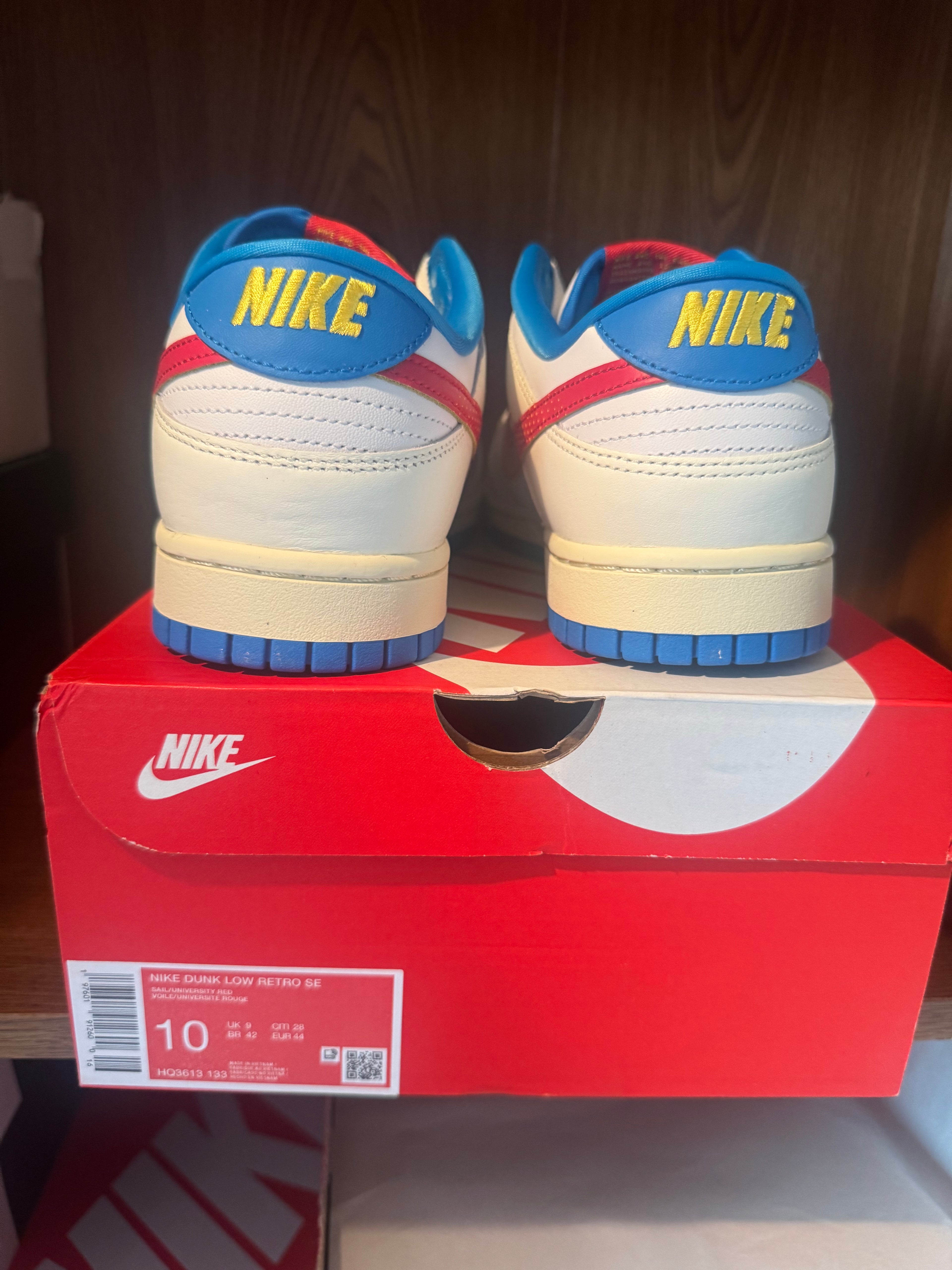 NIKE DUNK LOW RETRO SE SAIL/UNIVERSITY RED