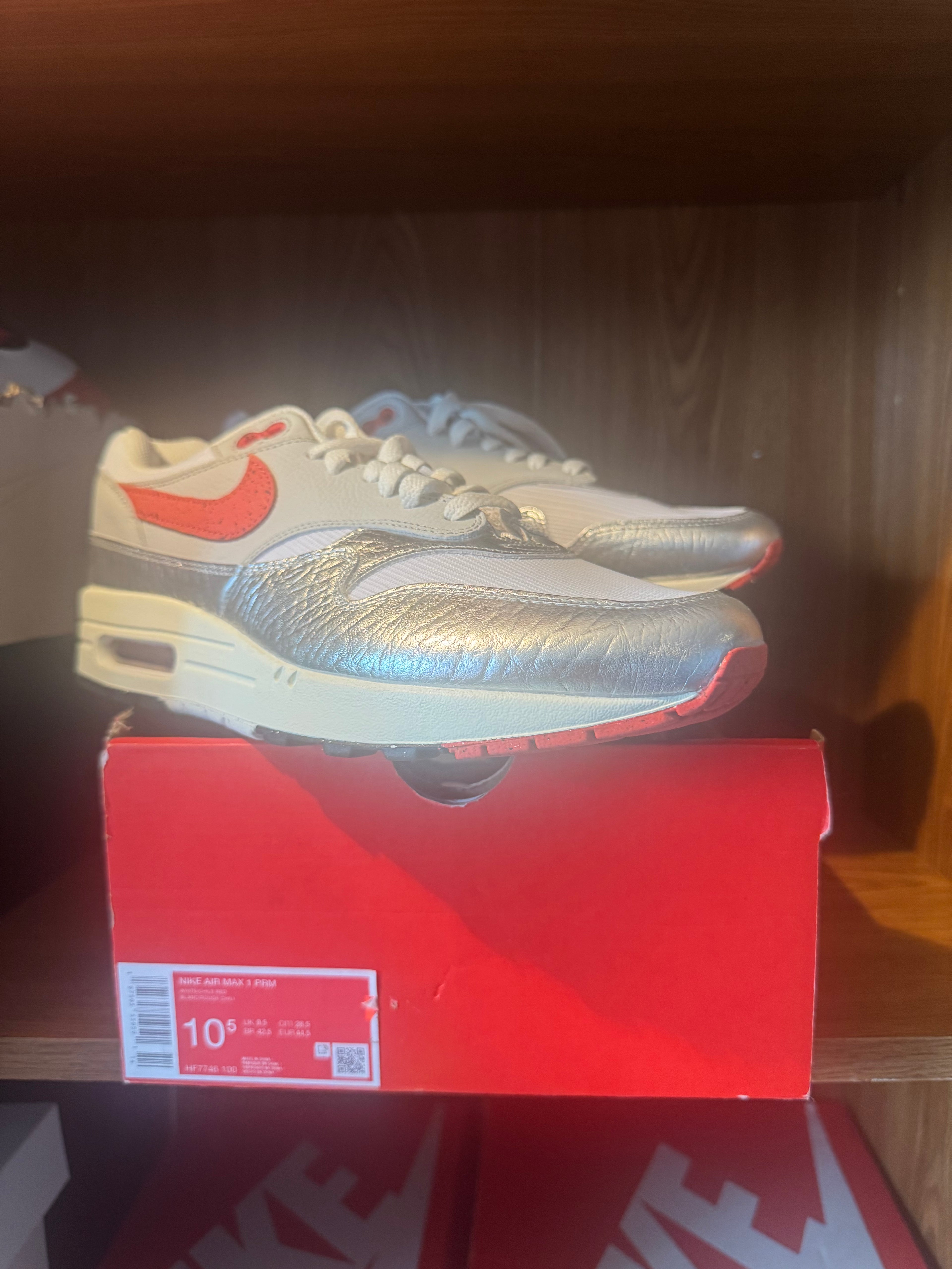 NIKE AIR MAX 1