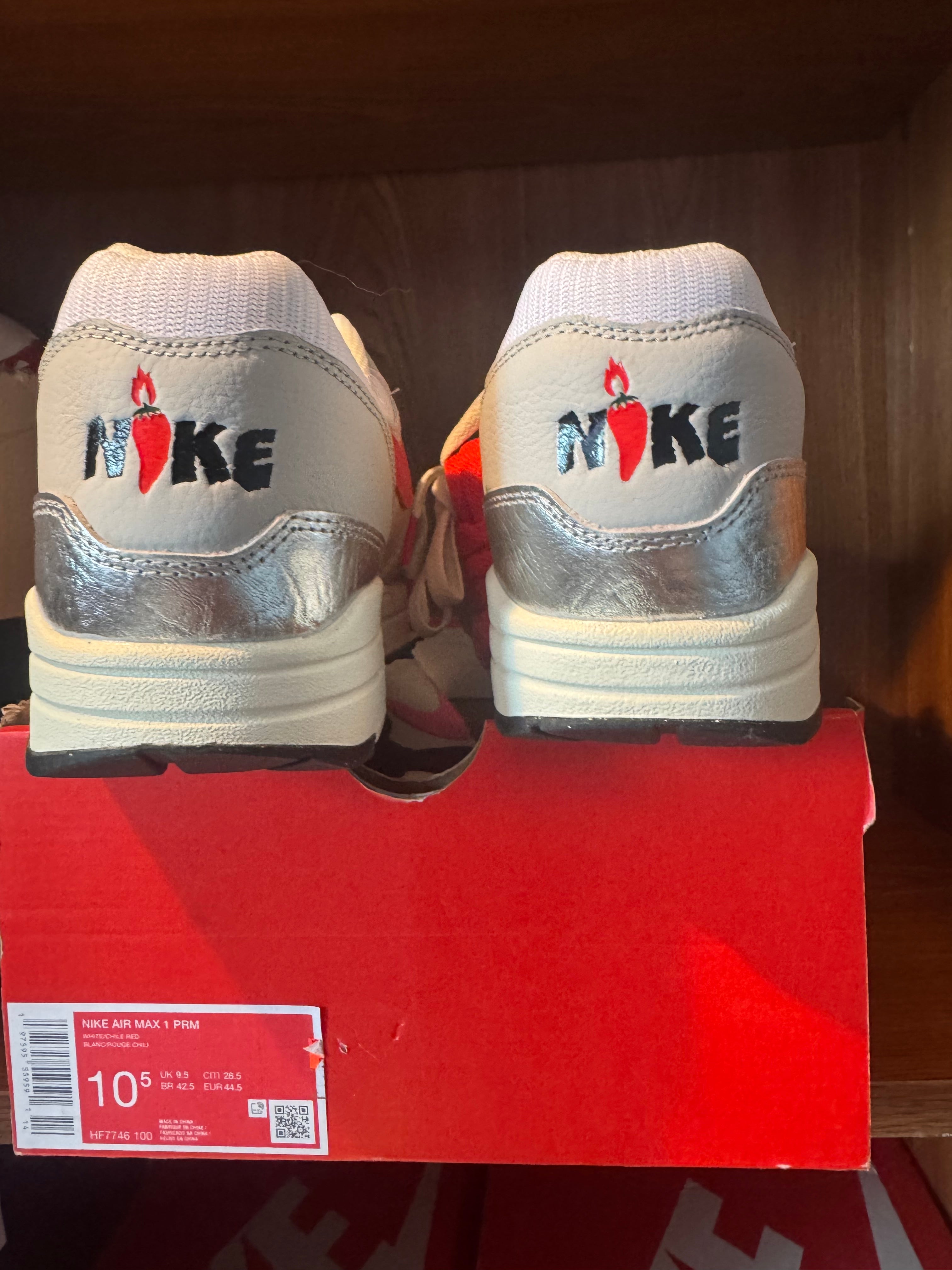 NIKE AIR MAX 1