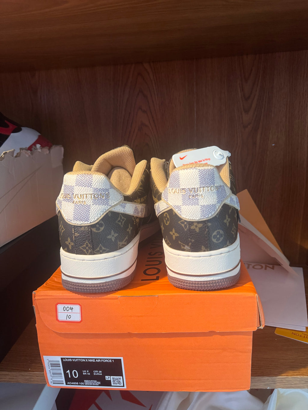 LOUIS VUITTON X NIKE AIR FORCE 1