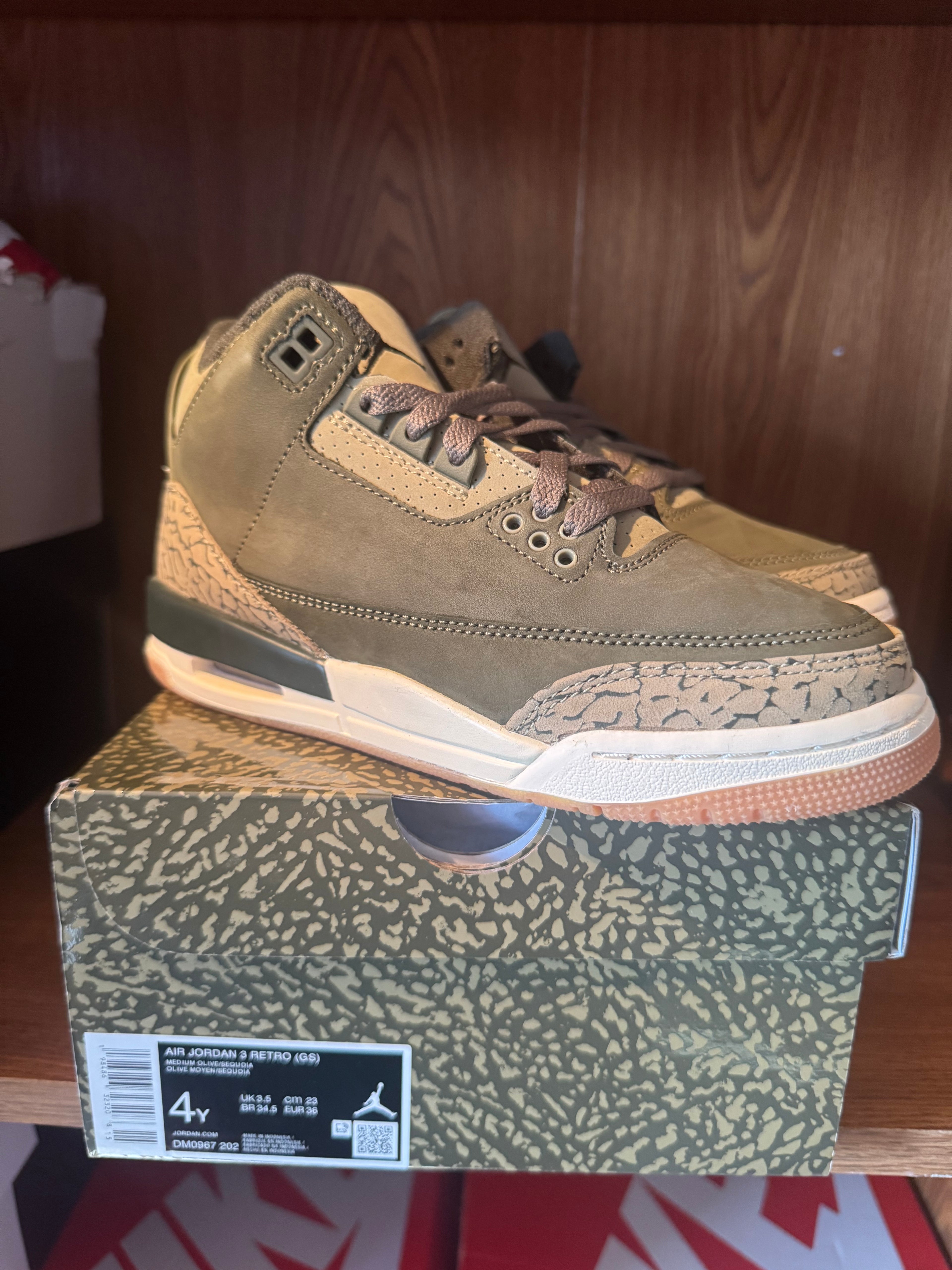 UNRELEASED AIR JORDAN 3 RETRO (GS)