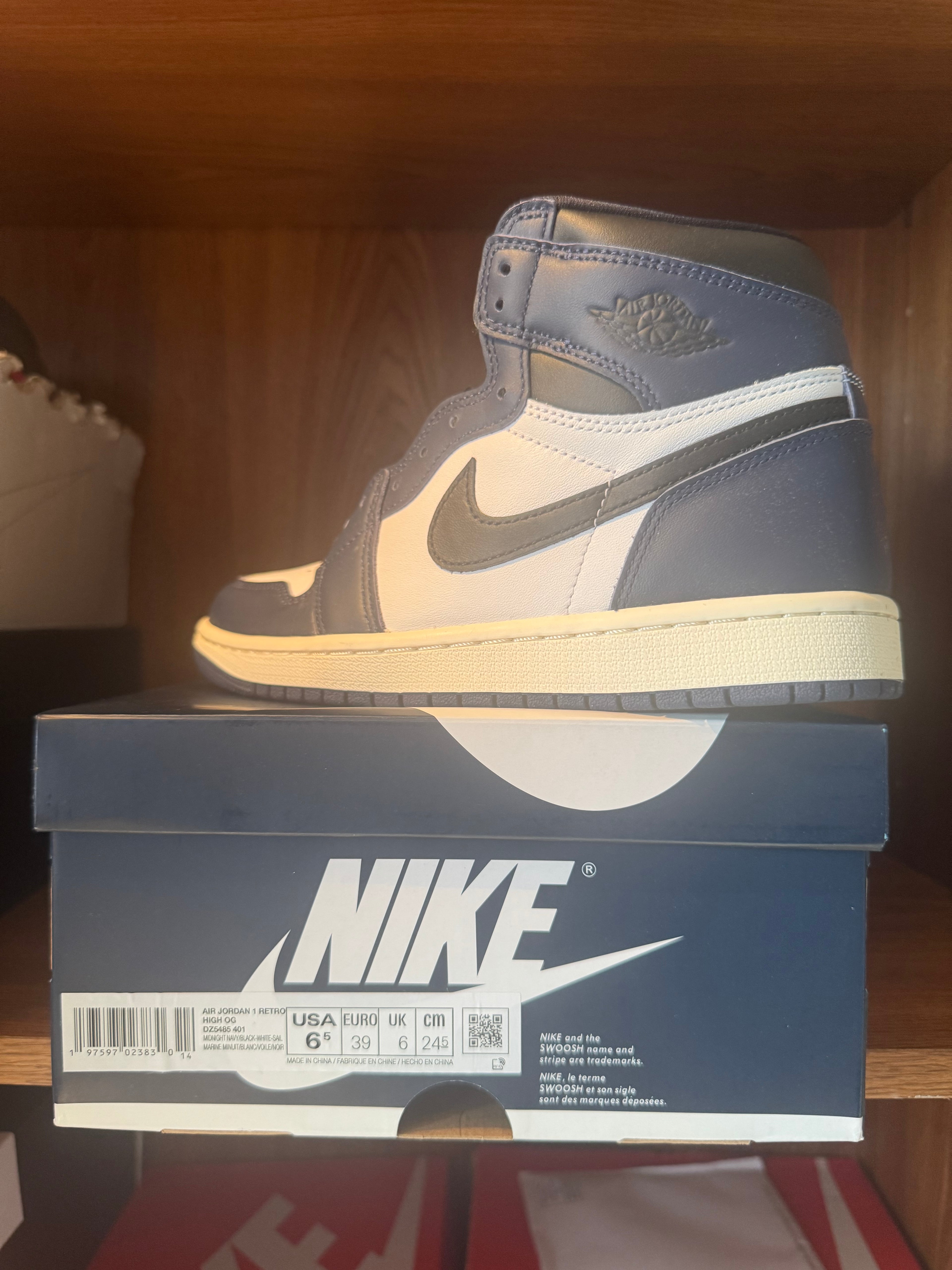 AIR JORDAN RETRO 1